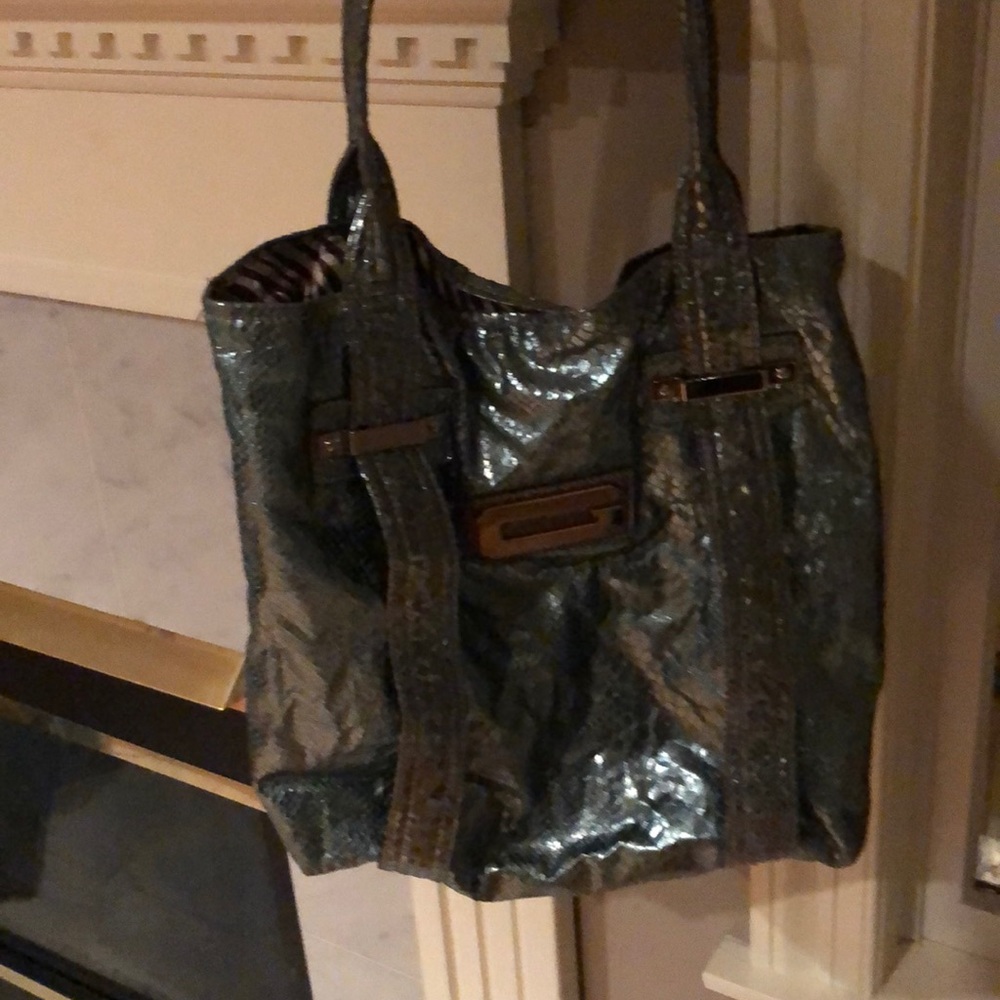 GUESS Women’s tote bag